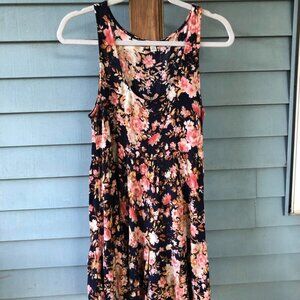 American Eagle Outfitters Floral Dress - Size Medium